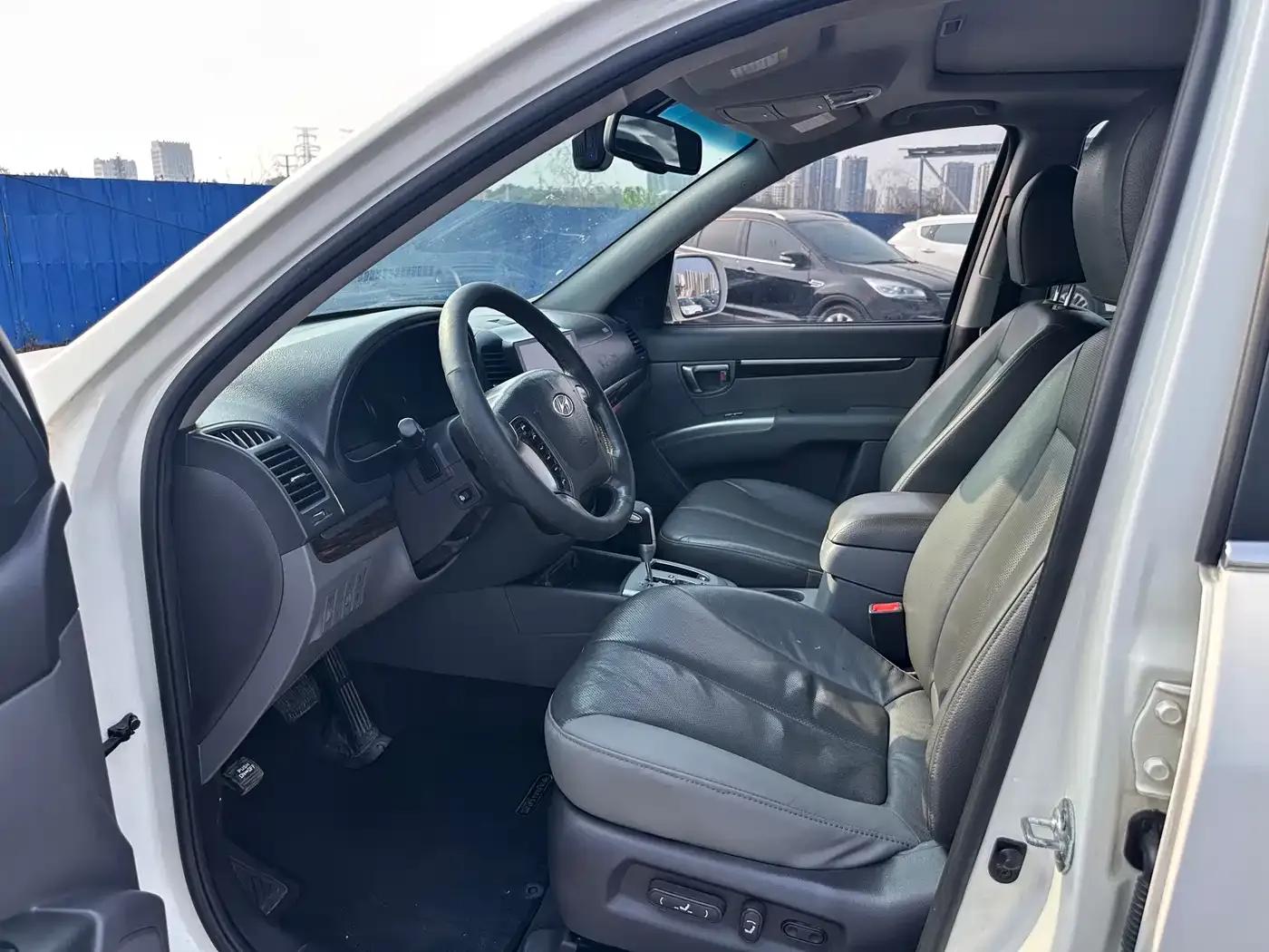 Santa Fe Classic 2012 2.4 Supreme Edition 7-Seat 4WD — миниатюра 7