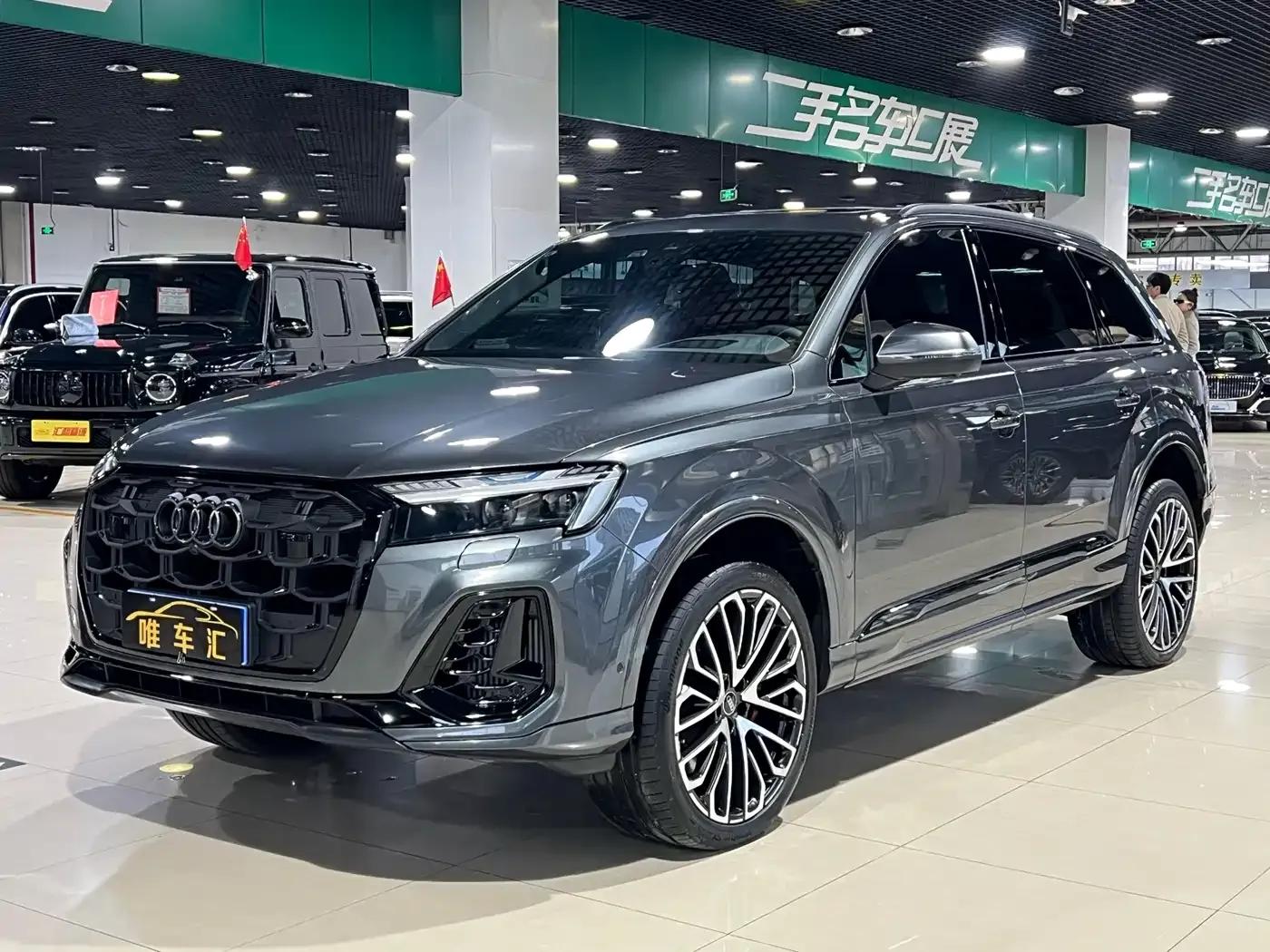 Audi SQ7 2024 4.0 TFSI — миниатюра 1