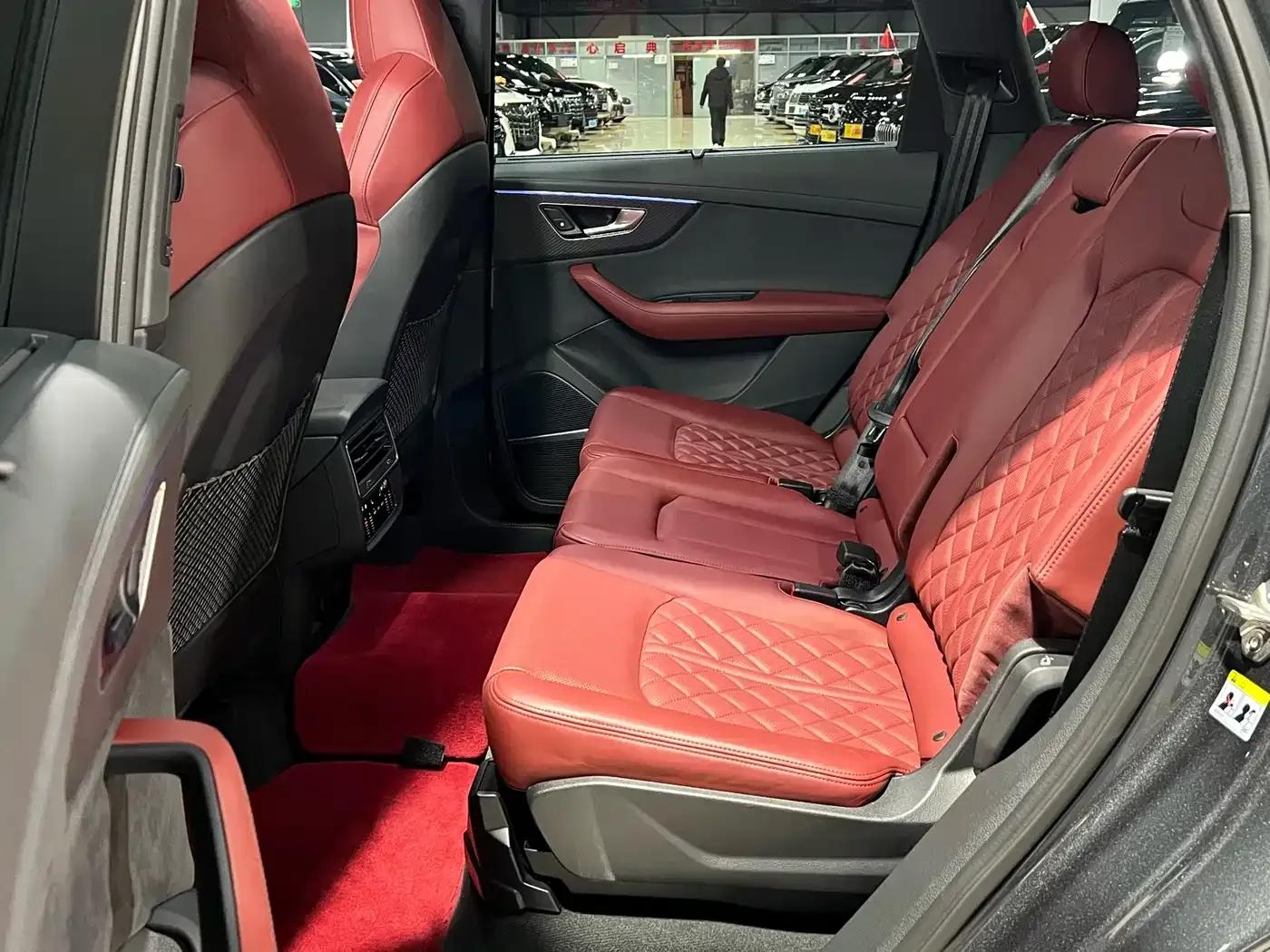 Audi SQ7 2024 4.0 TFSI — миниатюра 17