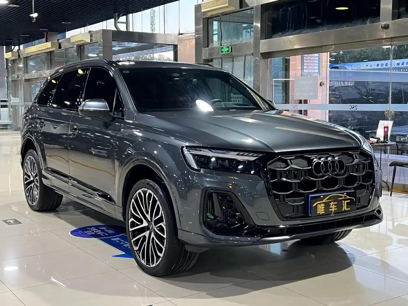 Audi SQ7 2024 4.0 TFSI — миниатюра 3