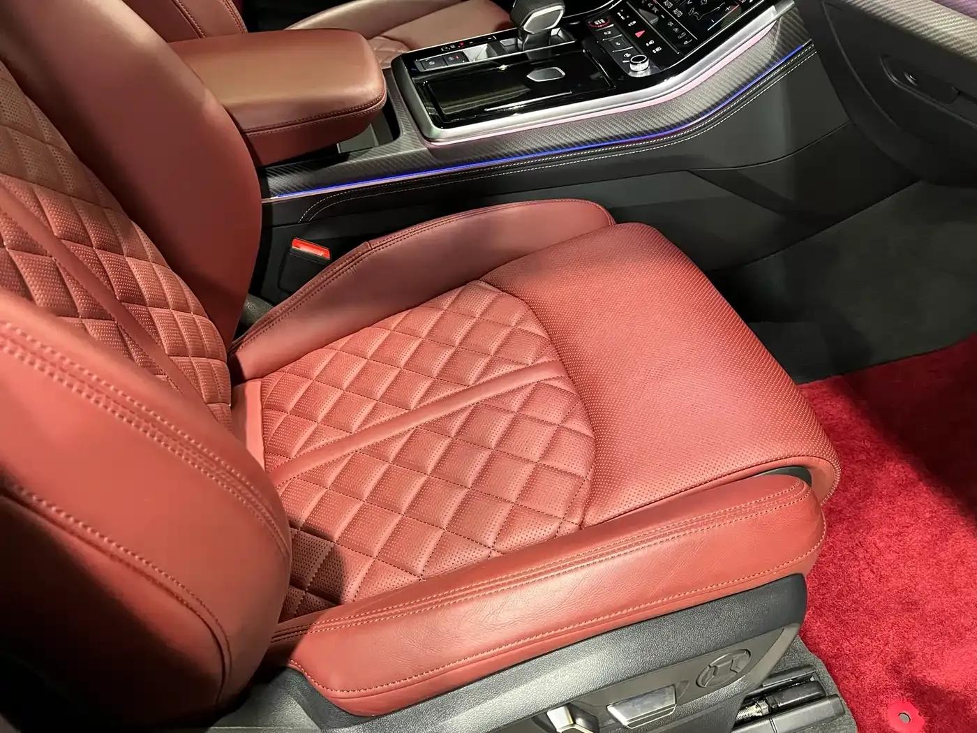 Audi SQ7 2024 4.0 TFSI — миниатюра 22