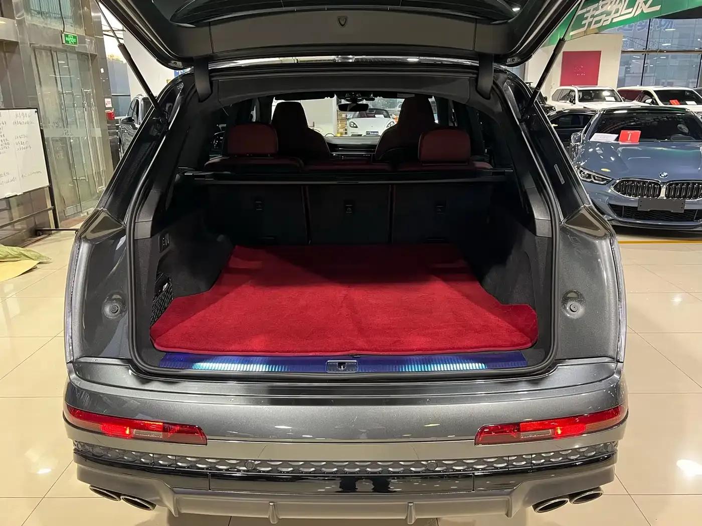 Audi SQ7 2024 4.0 TFSI — миниатюра 25