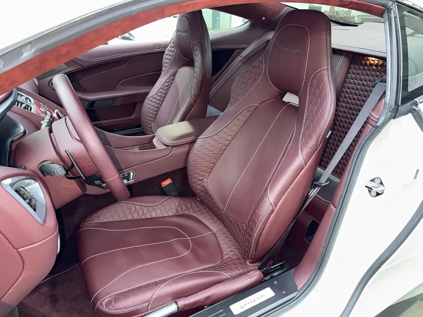 2013 Vanquish 6.0L Standard Model — миниатюра 14