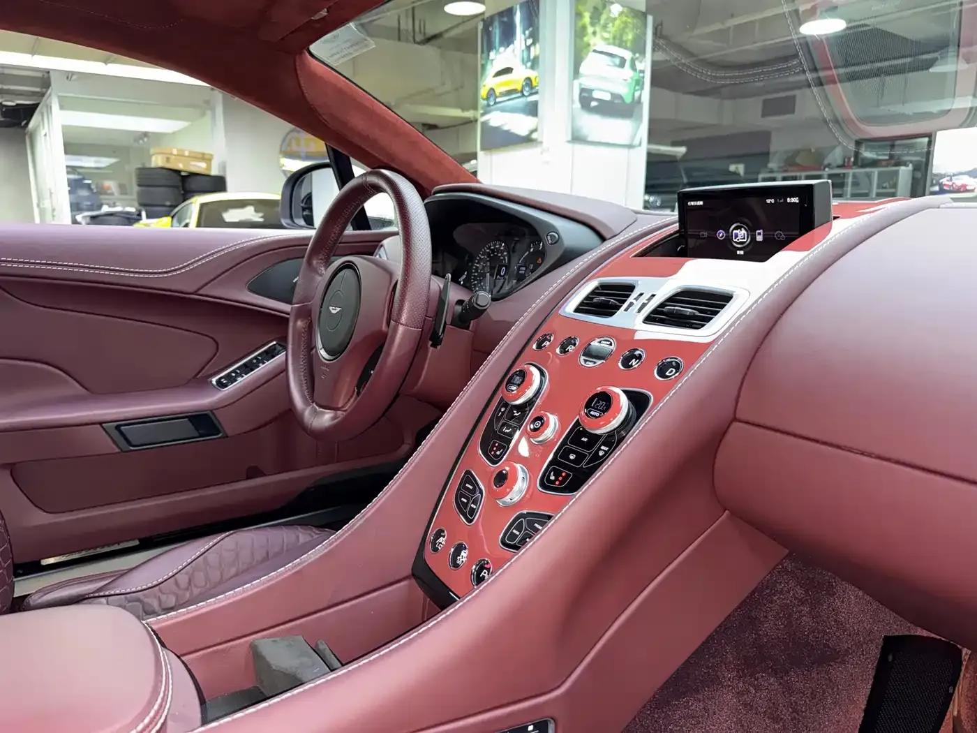 2013 Vanquish 6.0L Standard Model — миниатюра 16