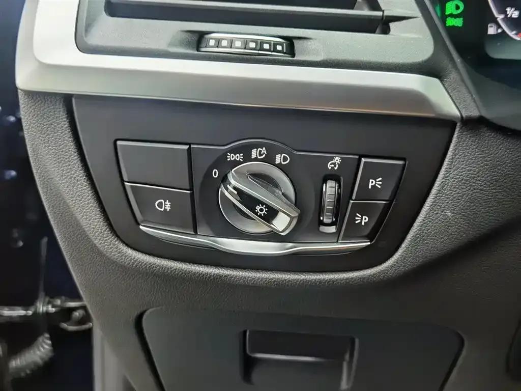 2022 BMW X3 M40i — миниатюра 21