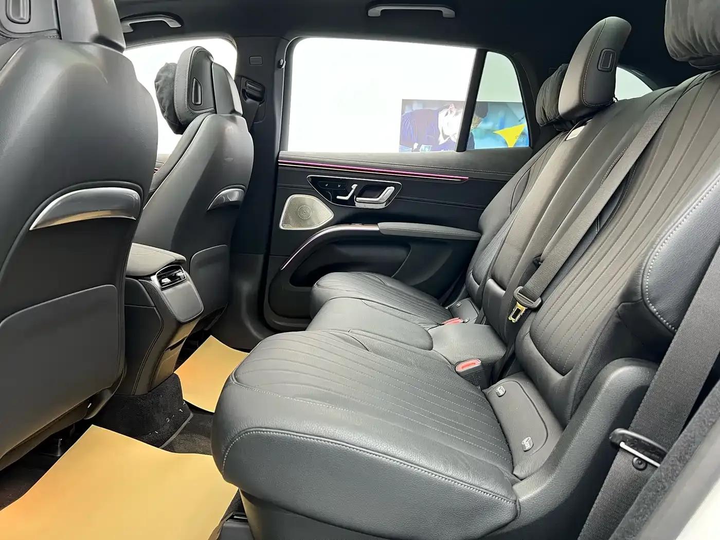 Mercedes-Benz EQS SUV 2023 450 4MATIC Pioneer Edition — миниатюра 34