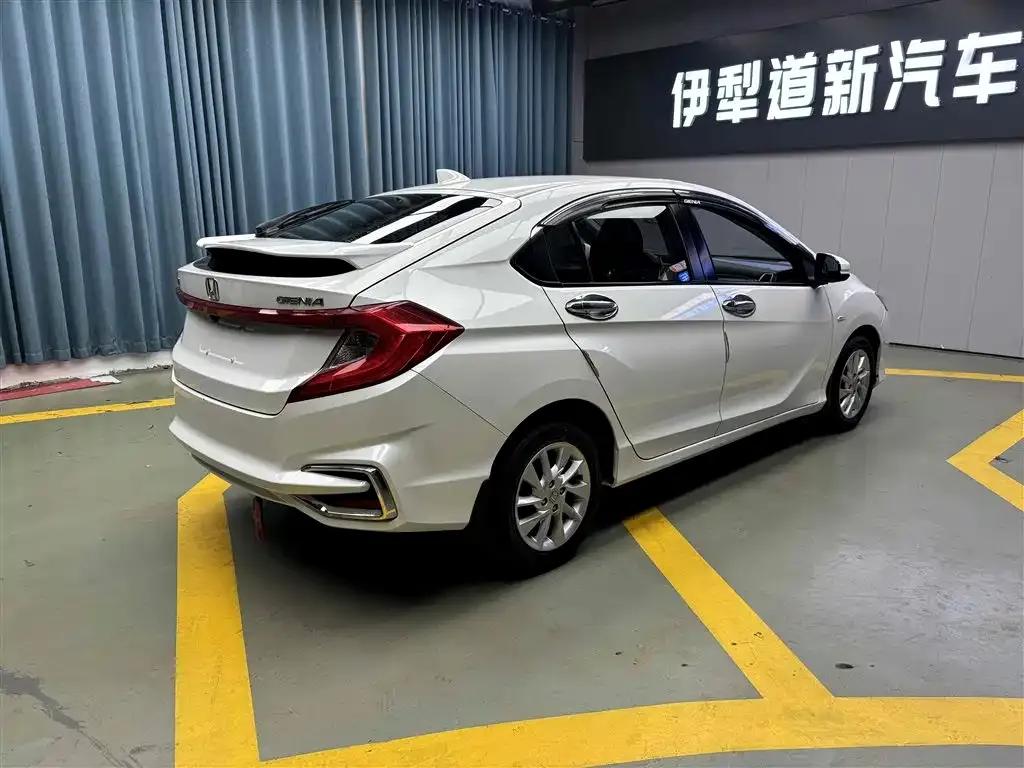2017 Honda Crider 1.5L CVT Classic Edition — миниатюра 2