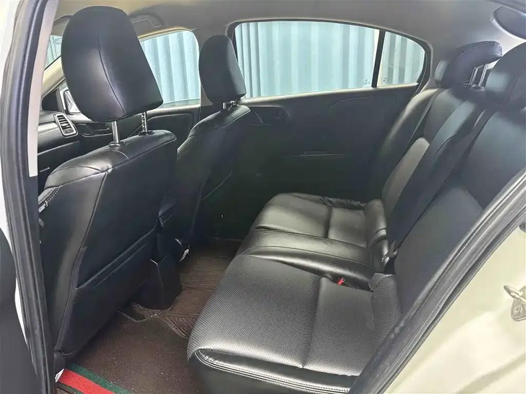 2017 Honda Crider 1.5L CVT Classic Edition — миниатюра 8