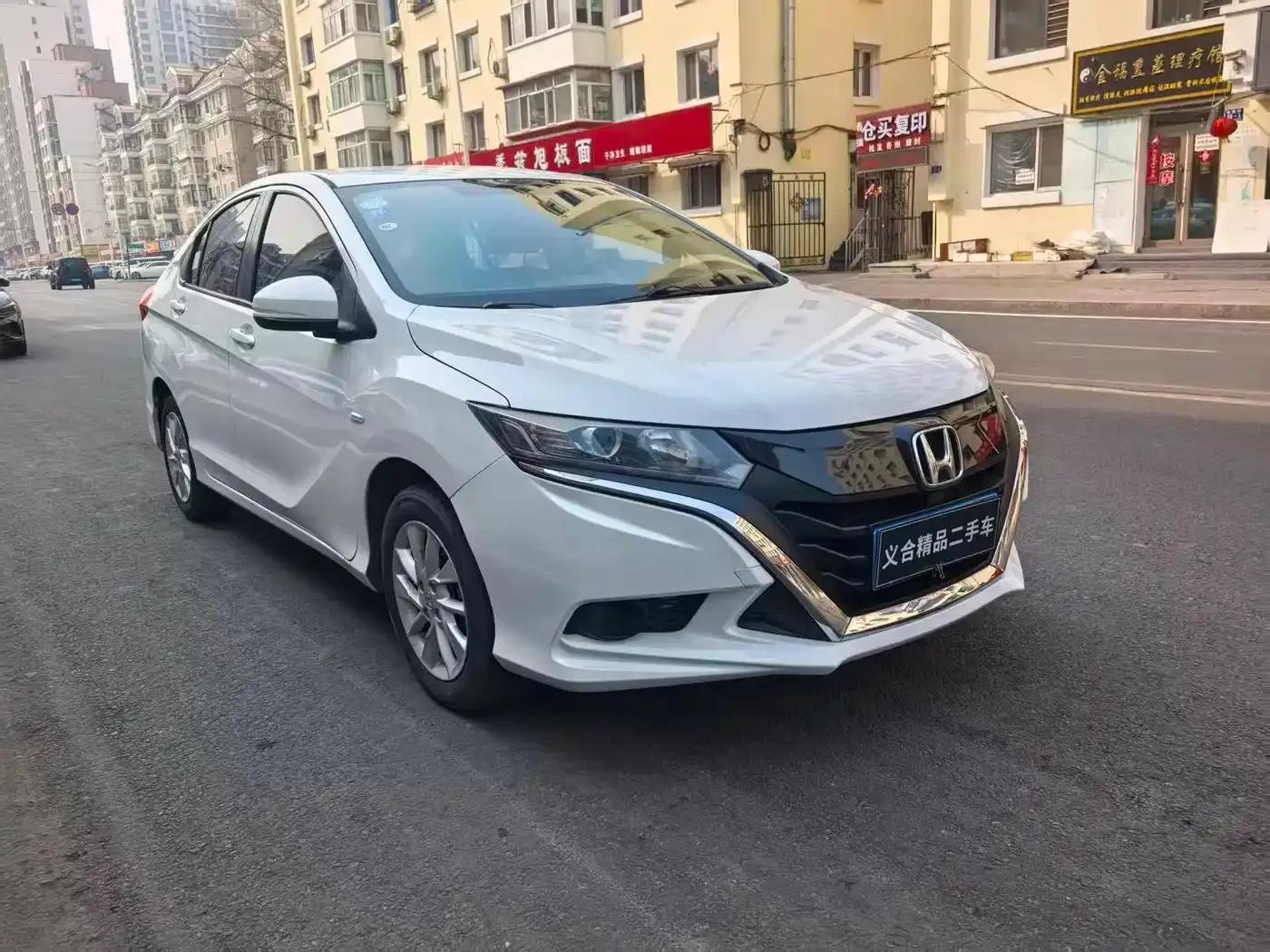 2017 Honda Crider 1.5L CVT Classic Edition — миниатюра 3