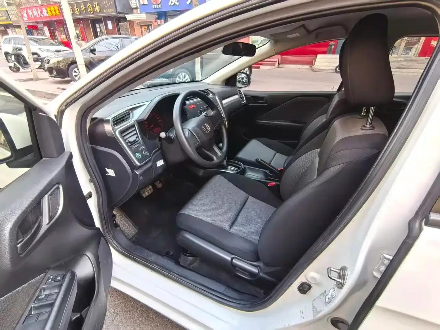2017 Honda Crider 1.5L CVT Classic Edition — миниатюра 7