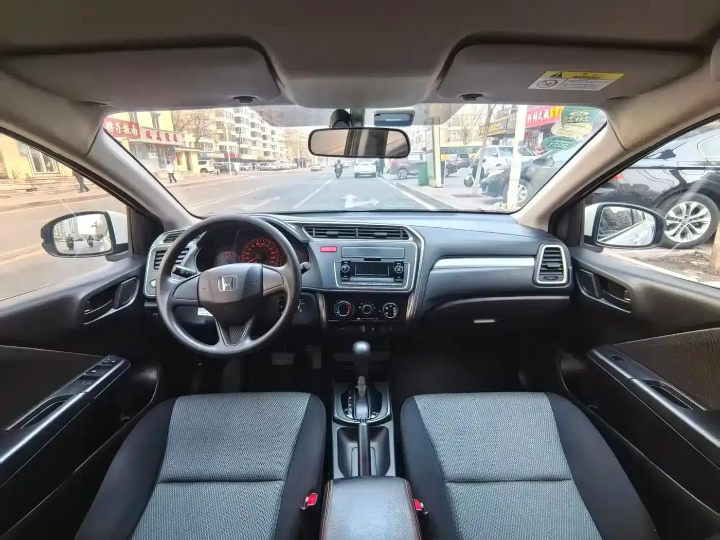 2017 Honda Crider 1.5L CVT Classic Edition — миниатюра 9
