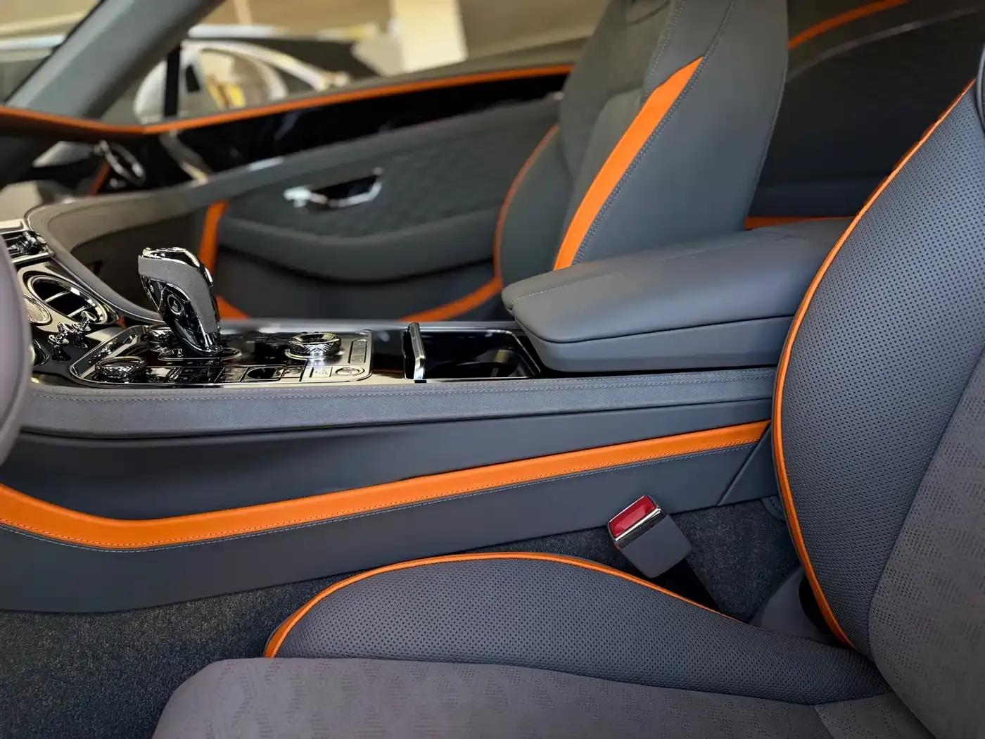 2025 Continental Plug-in Hybrid GT Ultimate Edition — миниатюра 8