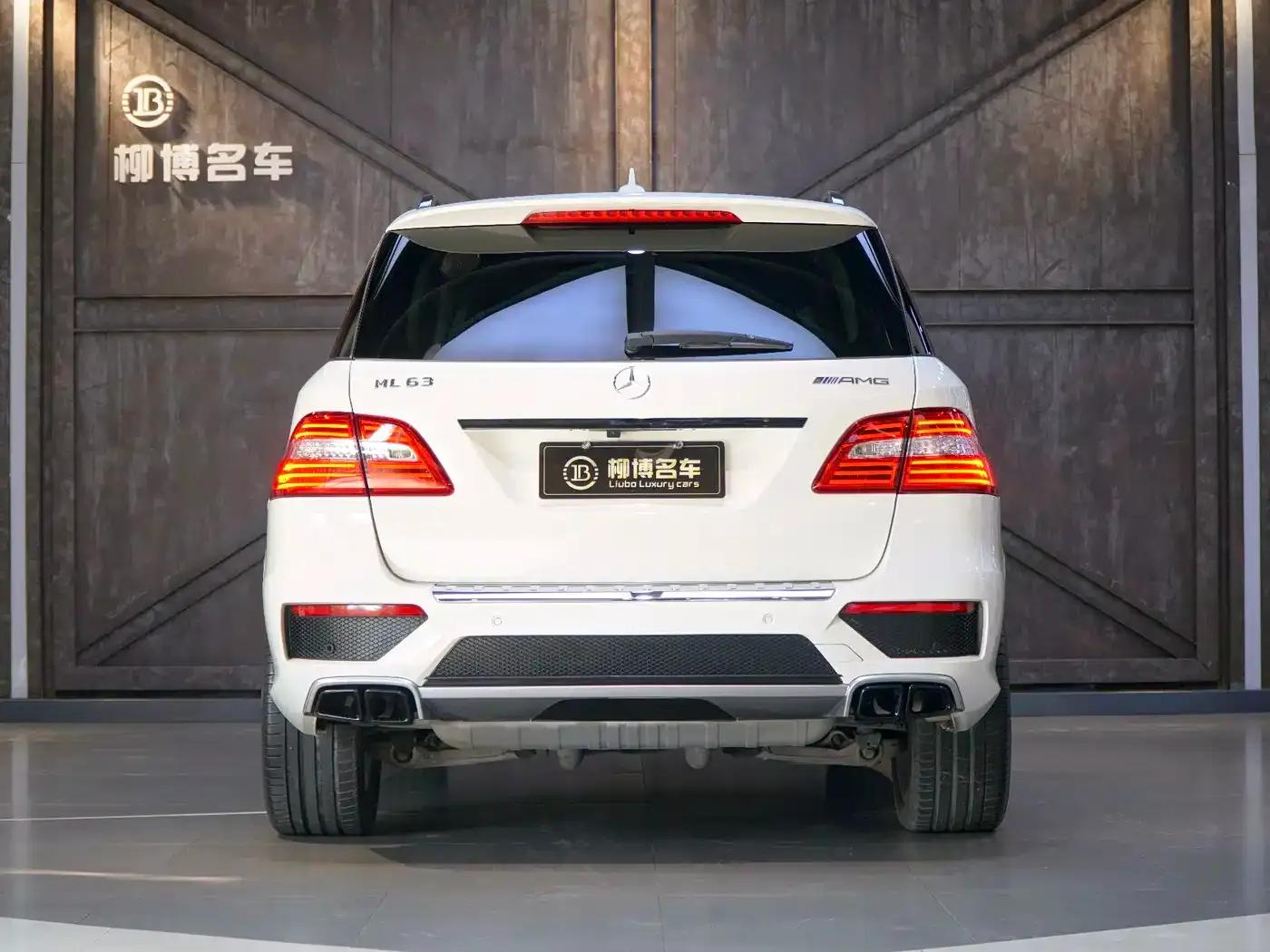 2012 Mercedes-Benz M-Class AMG ML 63 — миниатюра 2