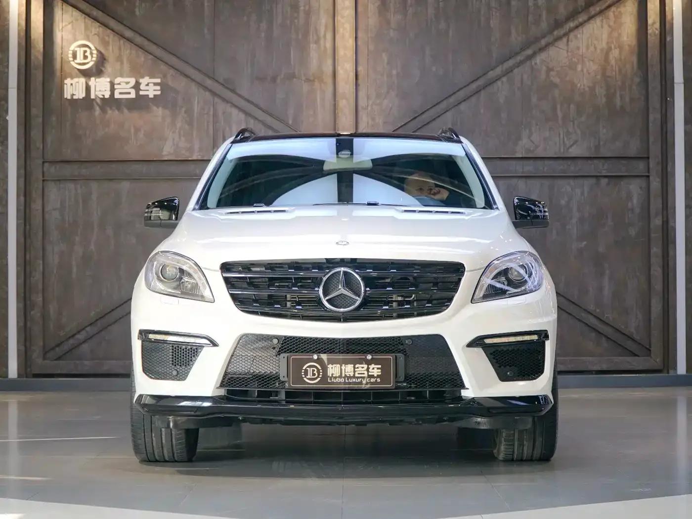 2012 Mercedes-Benz M-Class AMG ML 63 — миниатюра 3