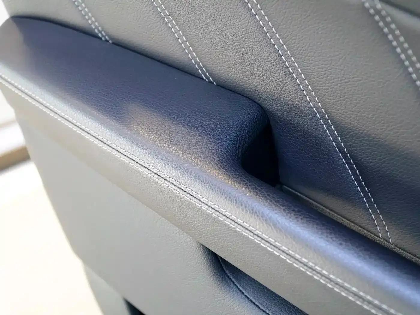 2012 Mercedes-Benz M-Class AMG ML 63 — миниатюра 8