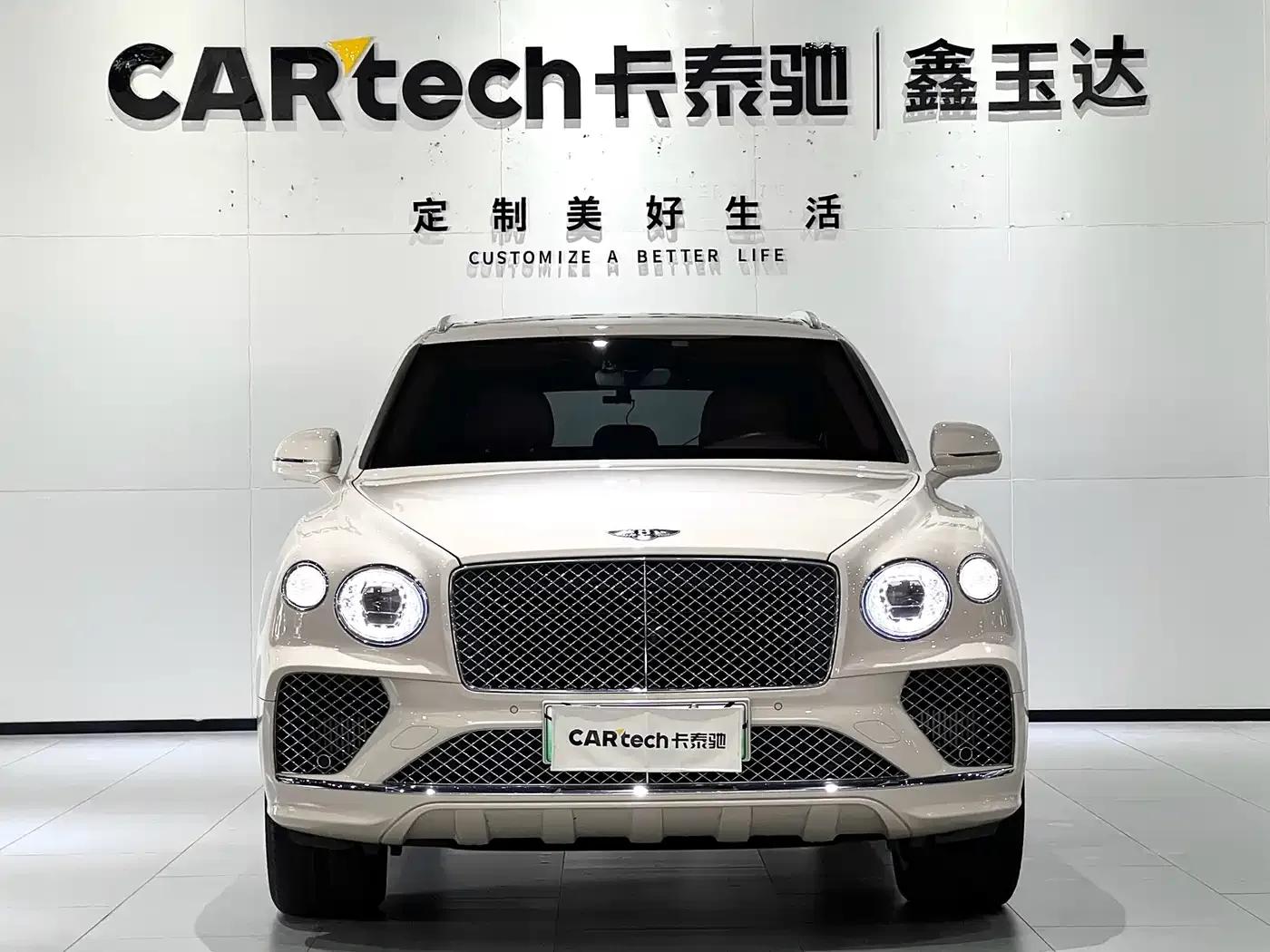 Bentayga Plug-in Hybrid 2021 3.0T PHEV — миниатюра 2