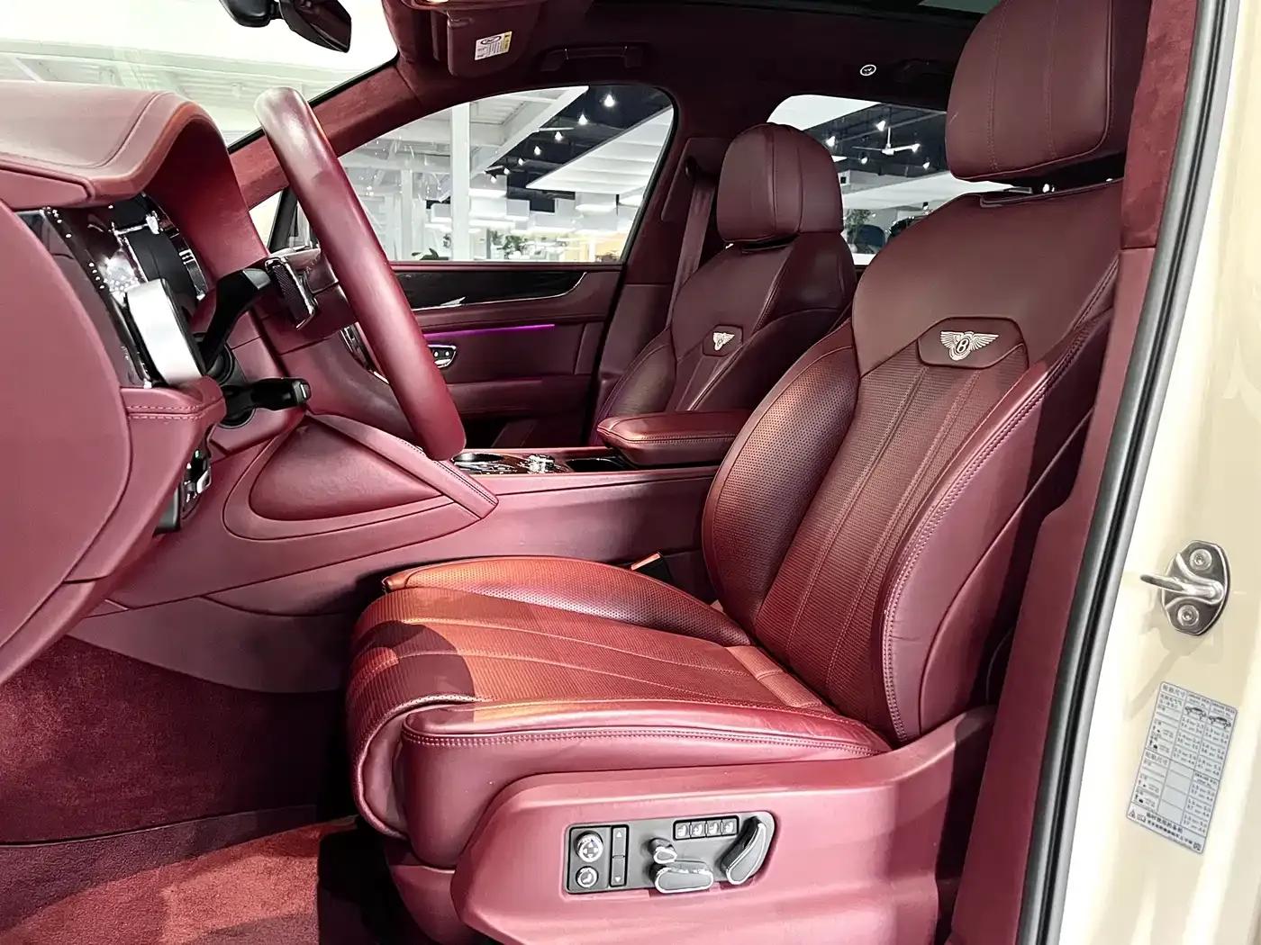 Bentayga Plug-in Hybrid 2021 3.0T PHEV — миниатюра 19