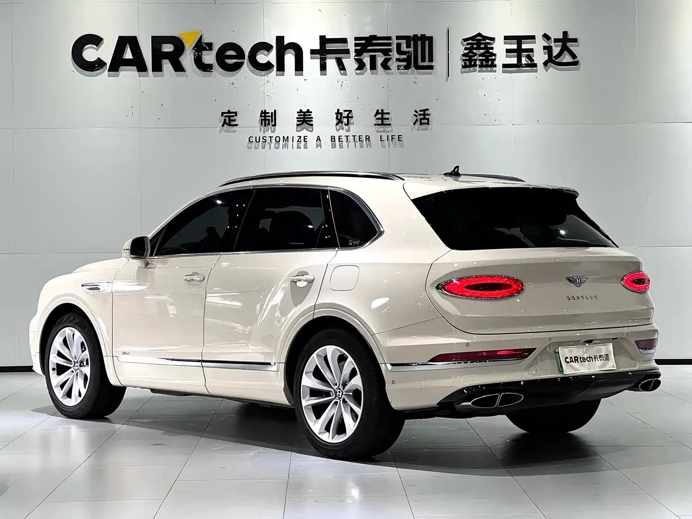 Bentayga Plug-in Hybrid 2021 3.0T PHEV — миниатюра 7