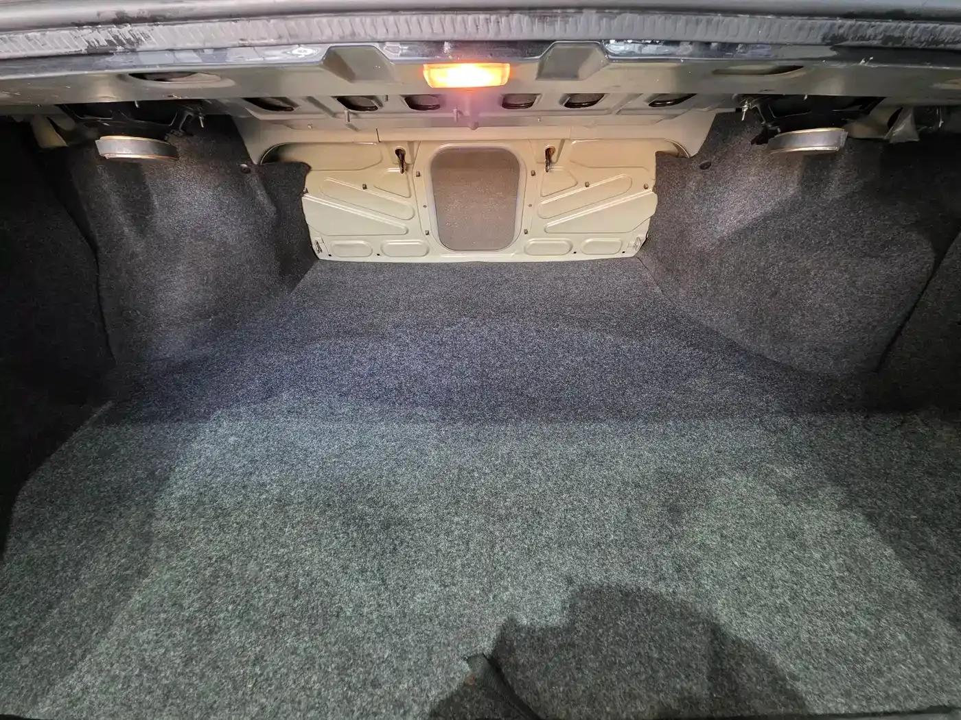 Santana Zhijun 2010 1.6L Manual Comfort Model — миниатюра 14