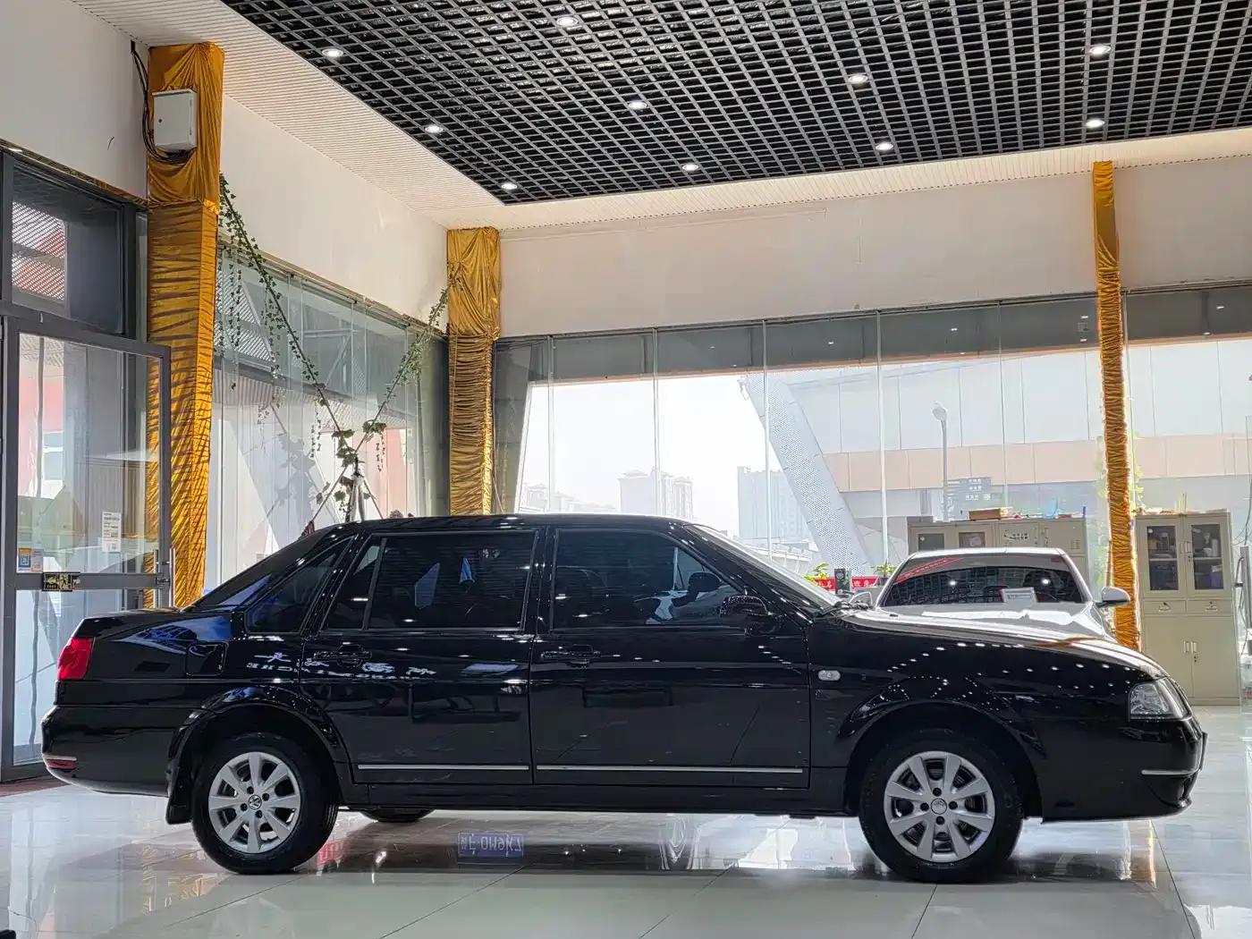Santana Zhijun 2010 1.6L Manual Comfort Model — миниатюра 4