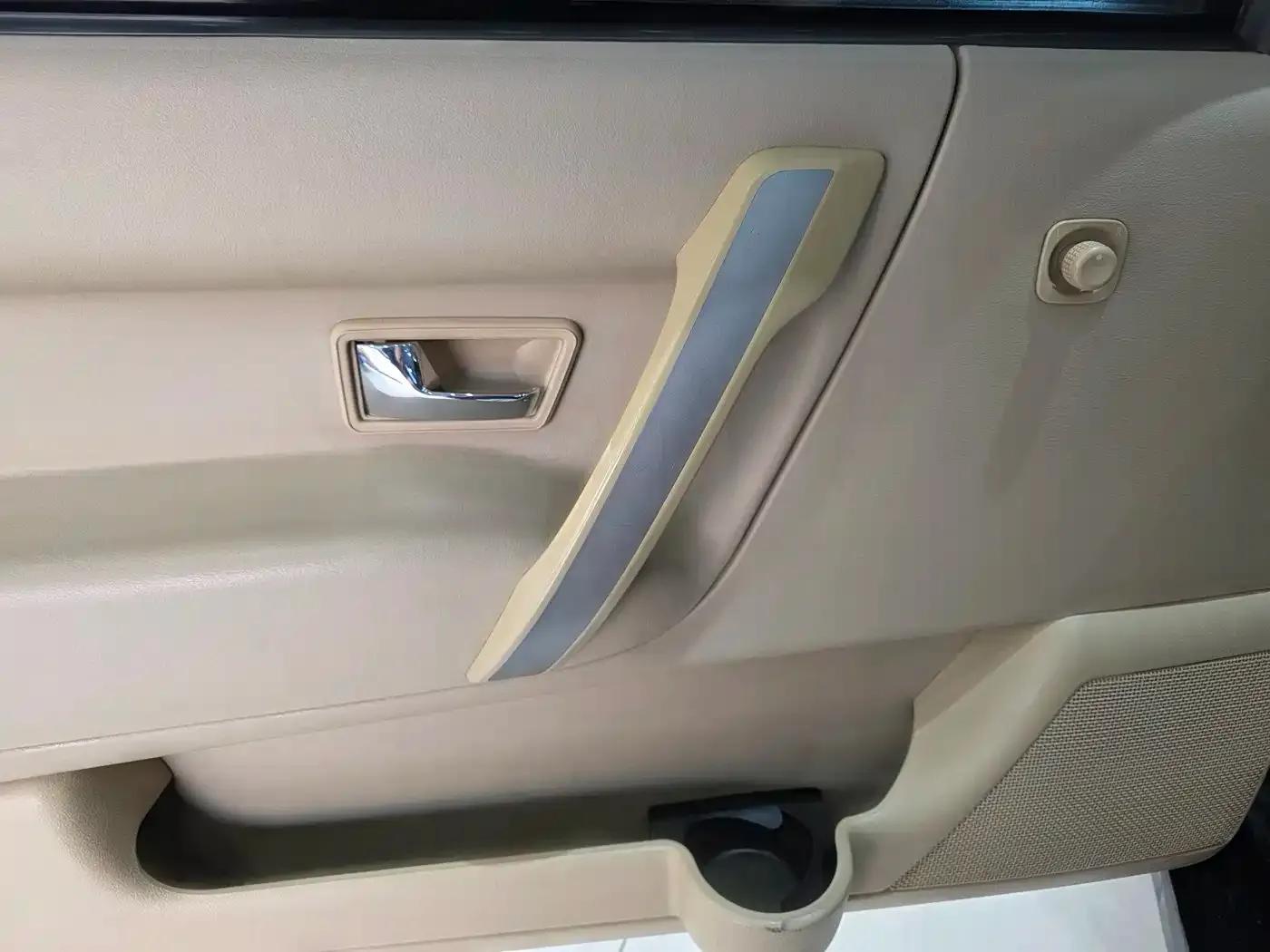 Santana Zhijun 2010 1.6L Manual Comfort Model — миниатюра 6