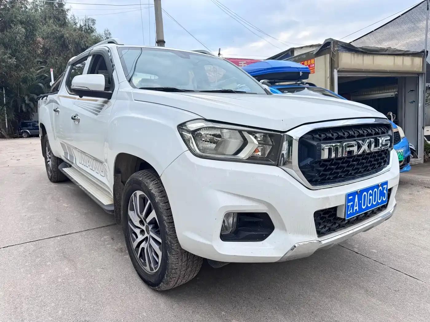 Maxus T70 2021 2.0T Diesel Automatic Four-Wheel Drive Luxury Edition with Long Box and High Chassis — миниатюра 2