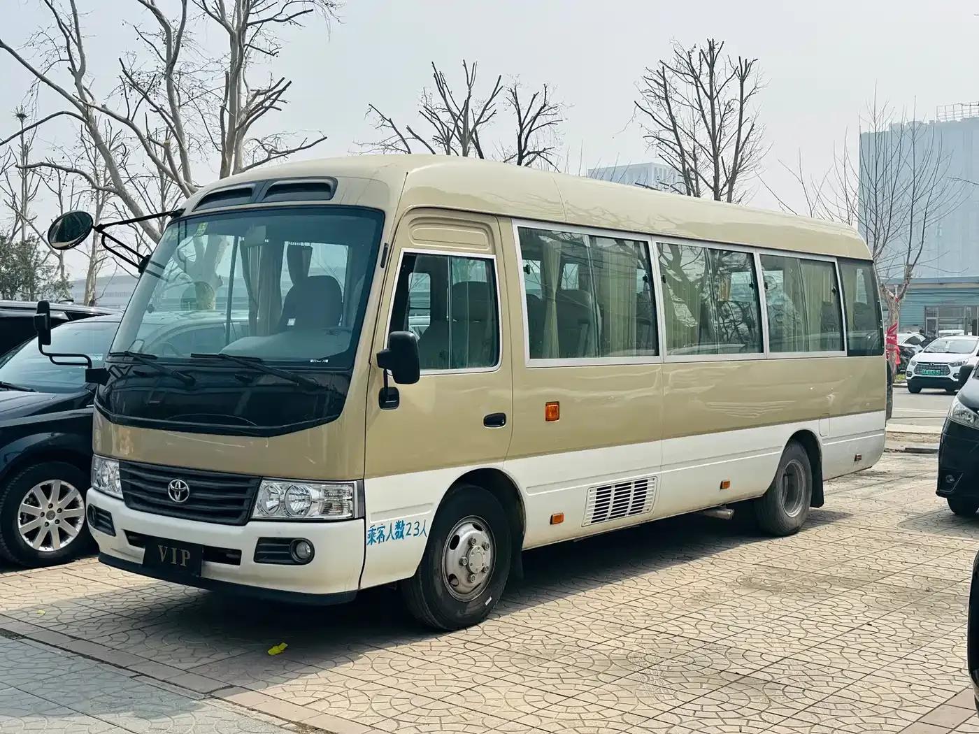 2015 Toyota Coaster 4.0L Premium GRB53L-ZEMSK 23-Seater Upgrade Version — миниатюра 1