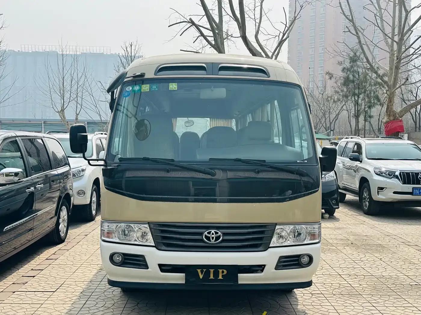 2015 Toyota Coaster 4.0L Premium GRB53L-ZEMSK 23-Seater Upgrade Version — миниатюра 2