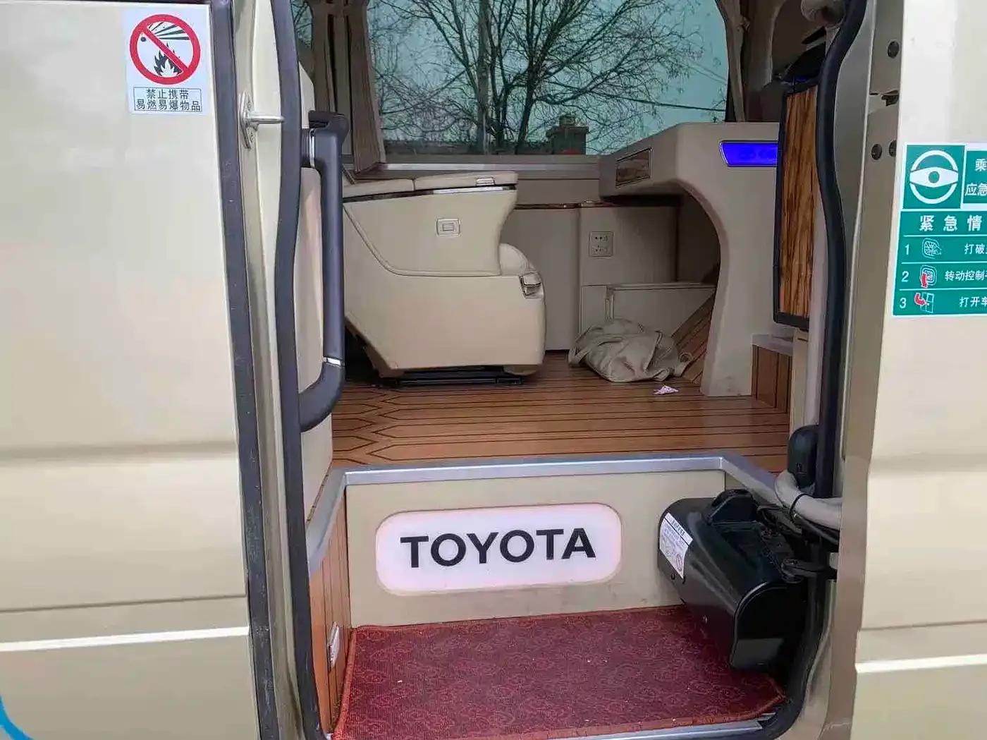 2019 Toyota Coaster 4.0L Luxury SUV GRB53L-ZCMEK 20-seater 9GR — миниатюра 11