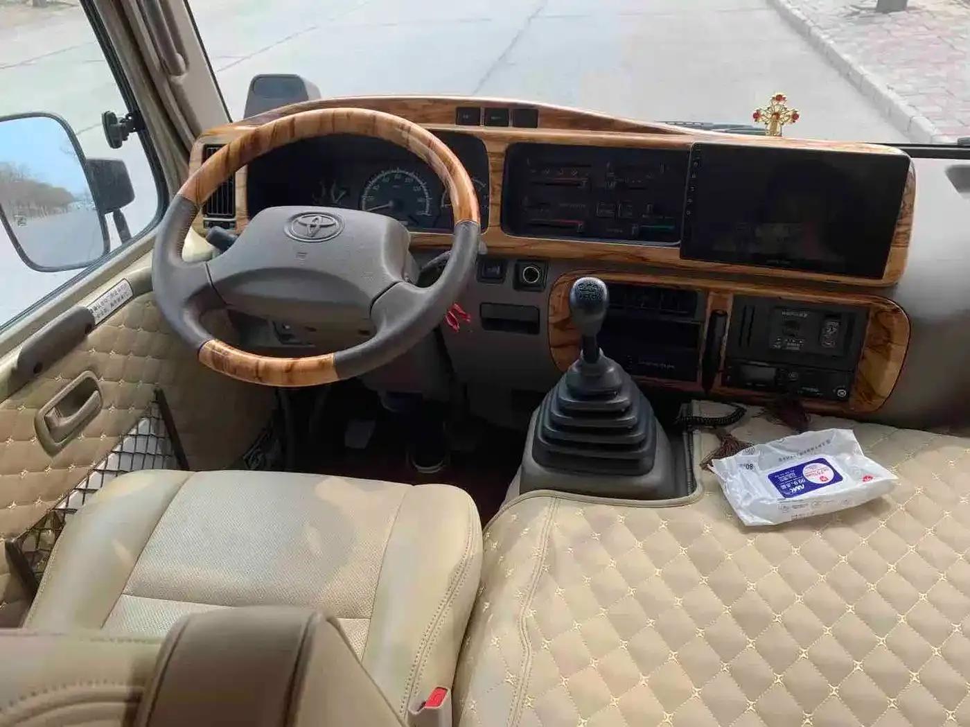 2019 Toyota Coaster 4.0L Luxury SUV GRB53L-ZCMEK 20-seater 9GR — миниатюра 17