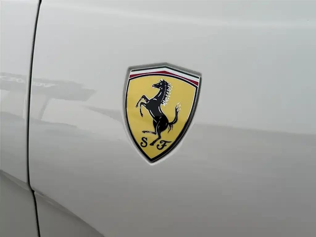 Ferrari 812 2017 6.5L Superfast — миниатюра 10