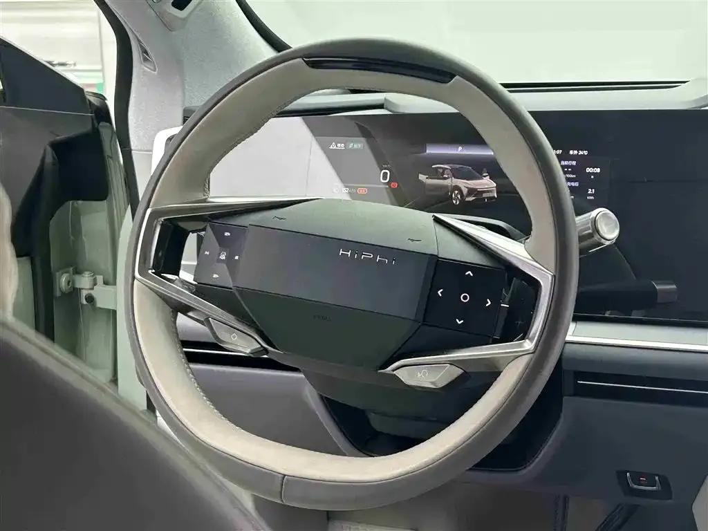 HiPhi Y 2023 560km Pioneer Edition — миниатюра 12