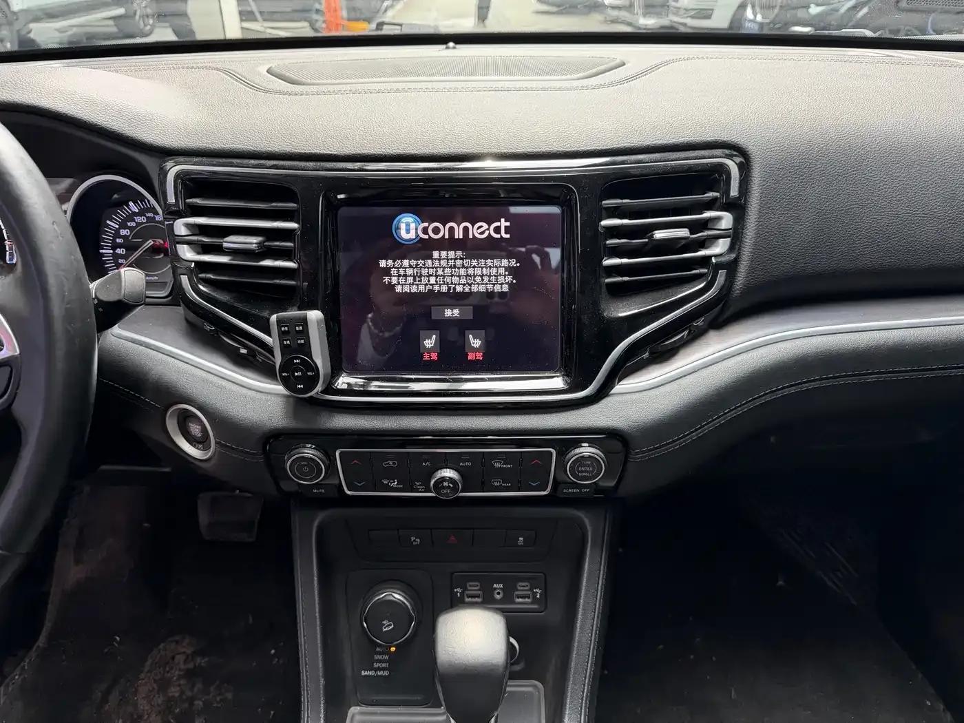 Commander 2018 2.0T 4WD Premium Edition (National V Emission Standard) — миниатюра 11