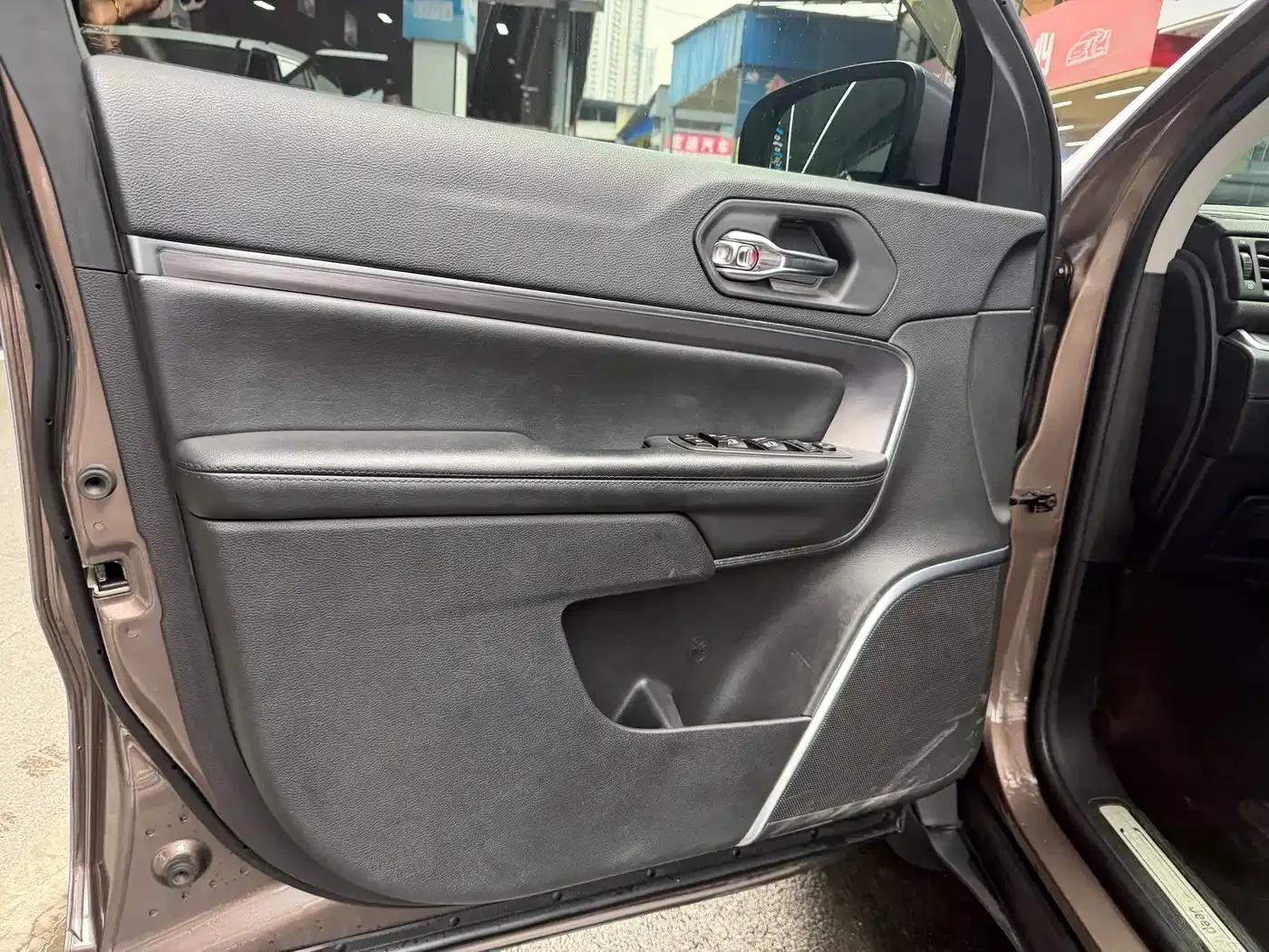 Commander 2018 2.0T 4WD Premium Edition (National V Emission Standard) — миниатюра 7