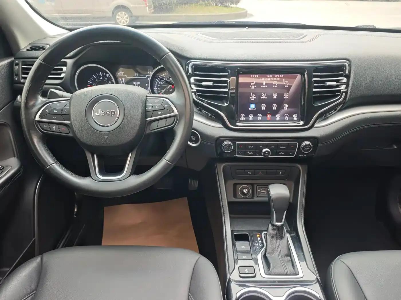 Commander 2018 2.0T 2WD Enjoy Edition (National V Emission Standard) — миниатюра 11