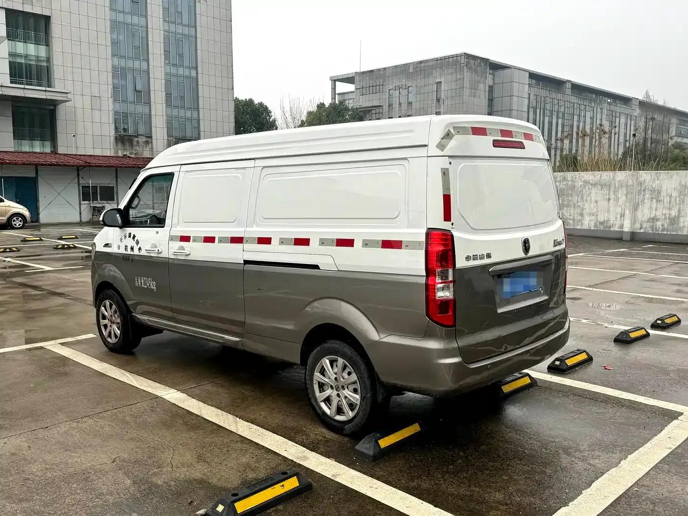 New Hiace S 2023 1.6L Wealth Edition Van (2/5 Seats) with Air Conditioning SWD16M — миниатюра 4