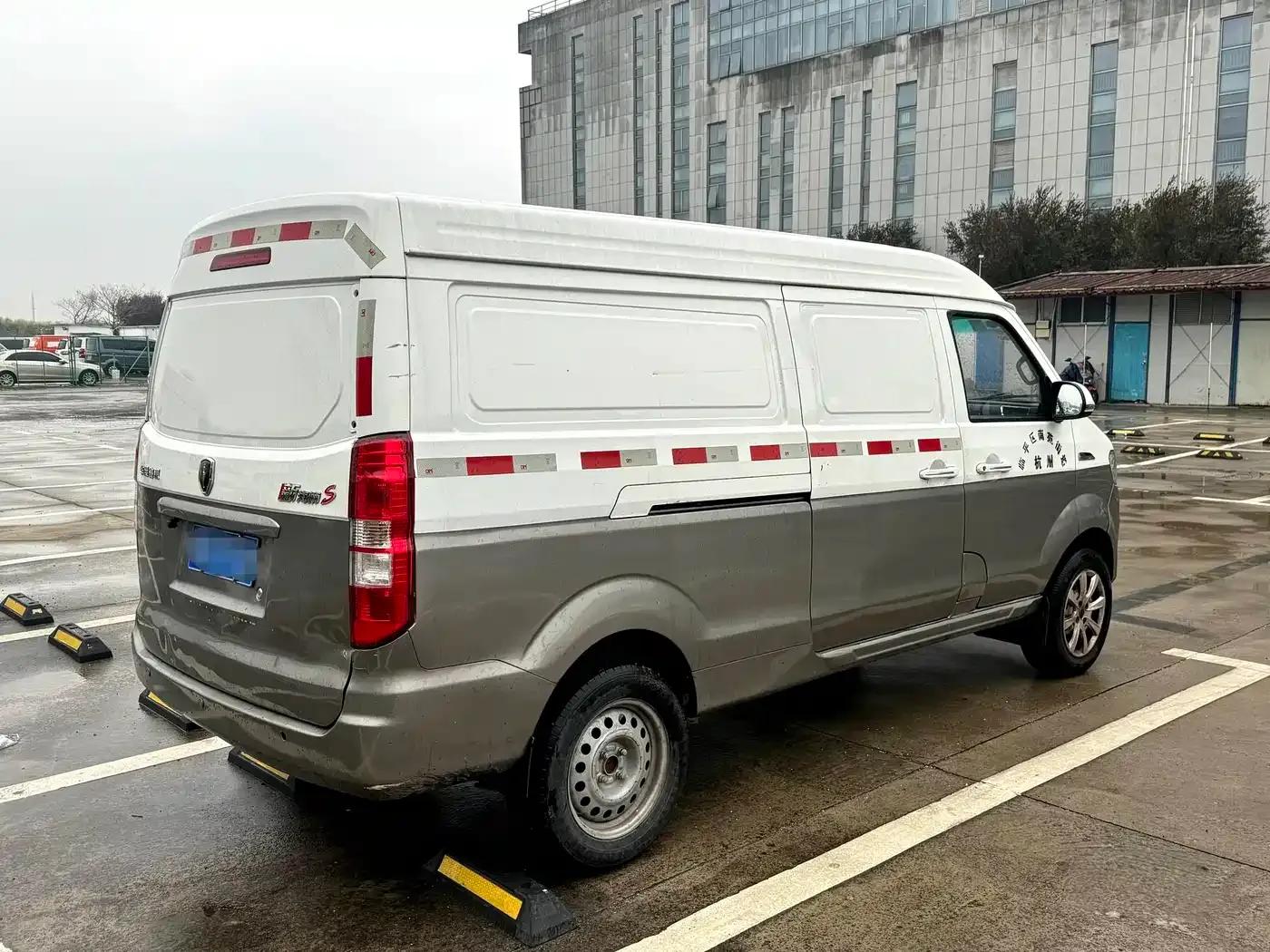 New Hiace S 2023 1.6L Wealth Edition Van (2/5 Seats) with Air Conditioning SWD16M — миниатюра 6
