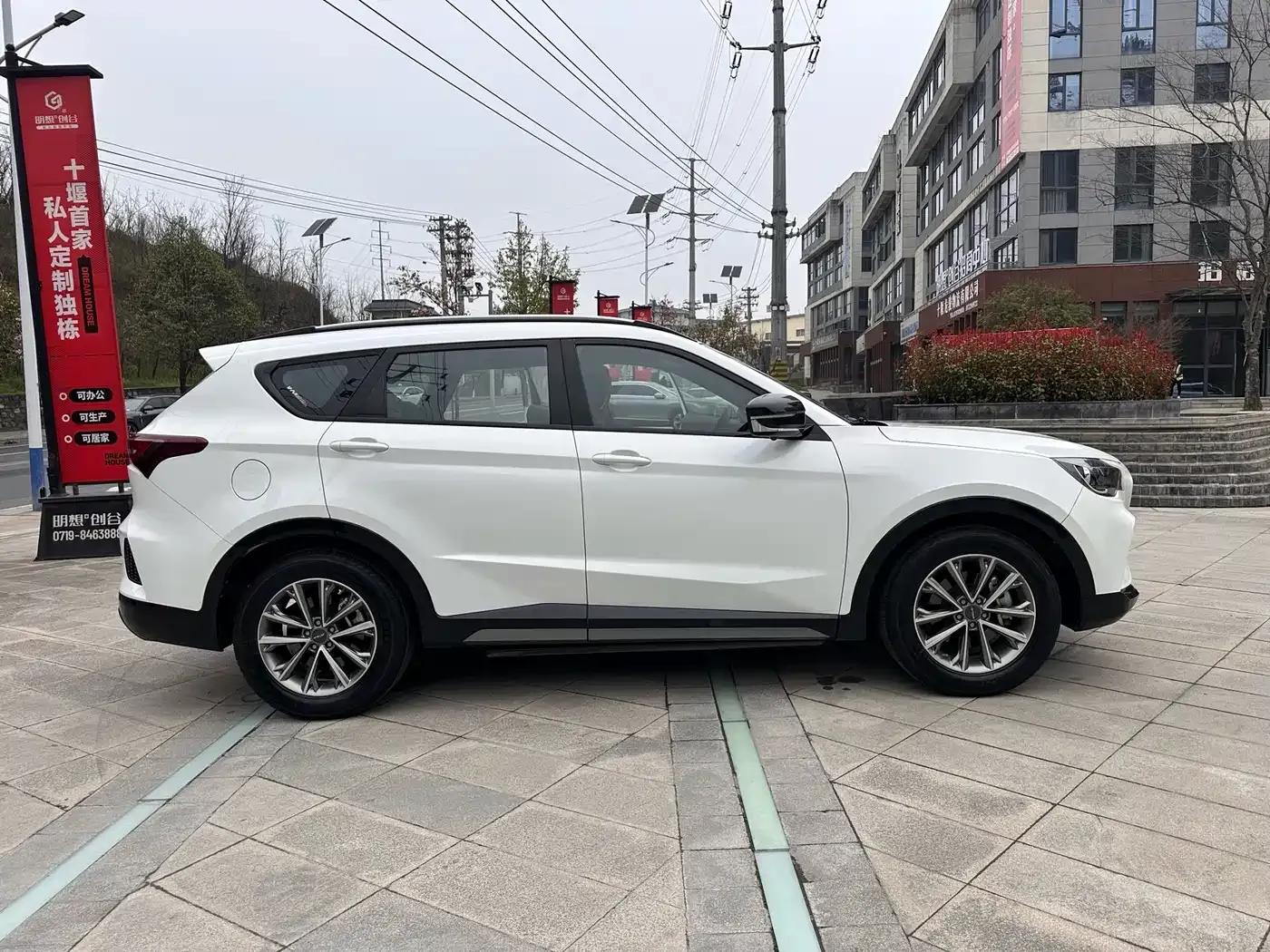Jetour X70 Coupe 2020 1.5T DCT Trendy Cool 5-Seater — миниатюра 14