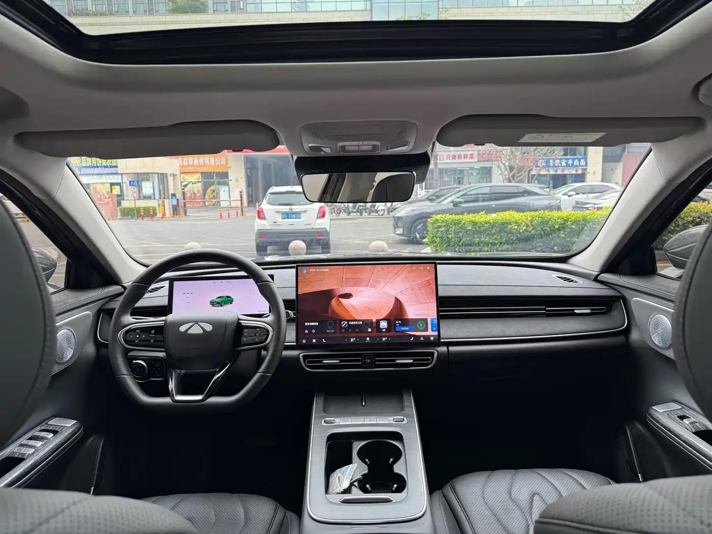 Fengyun A8L 2025 1.5TGDI 145km Luxury Edition — миниатюра 15