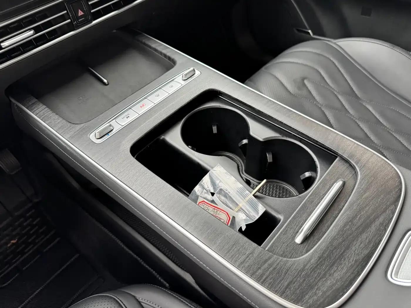 Fengyun A8L 2025 1.5TGDI 145km Luxury Edition — миниатюра 17