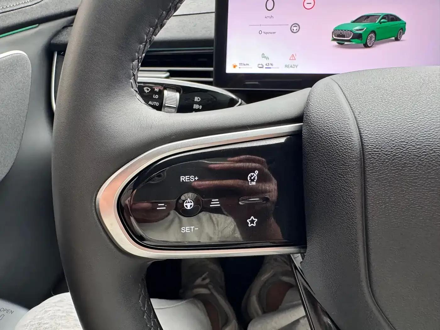 Fengyun A8L 2025 1.5TGDI 145km Luxury Edition — миниатюра 19