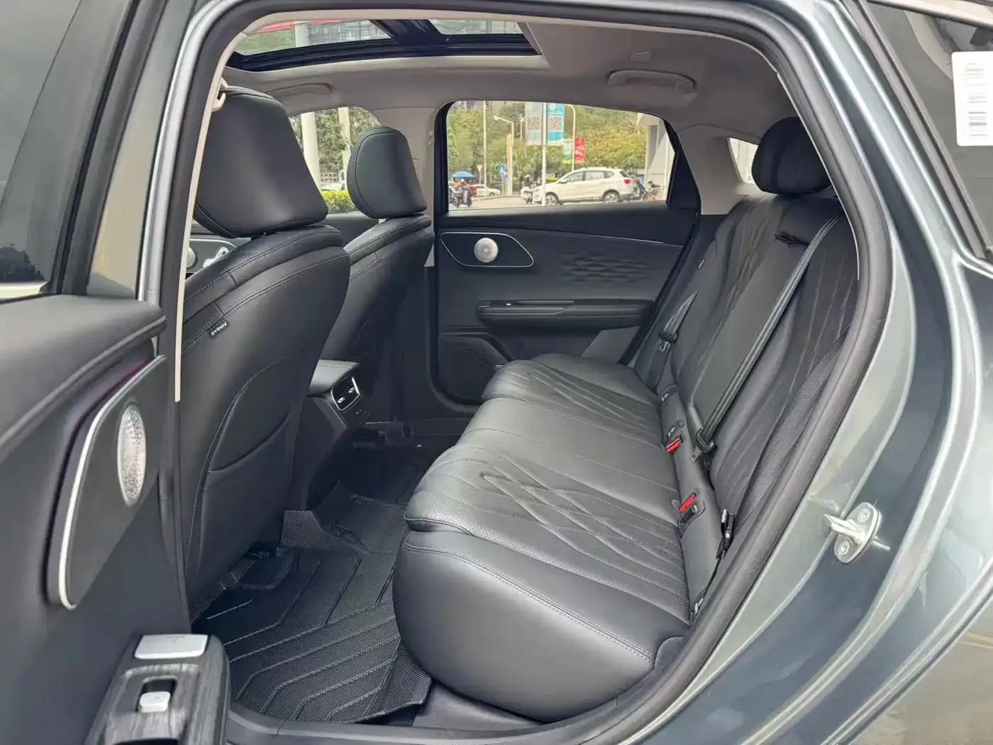 Fengyun A8L 2025 1.5TGDI 145km Luxury Edition — миниатюра 25