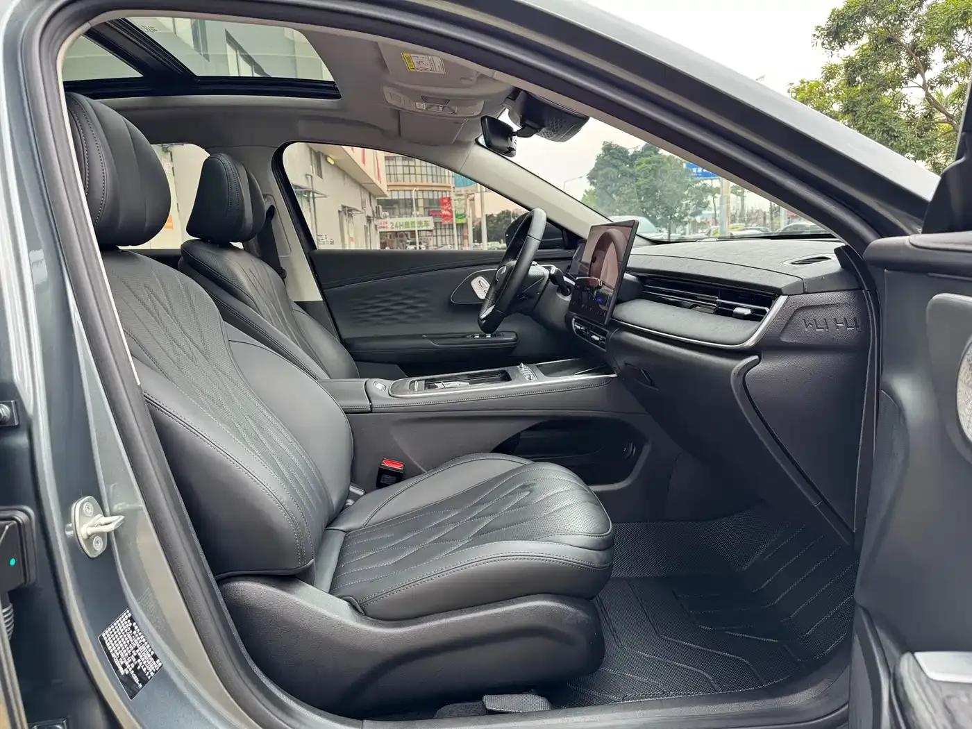 Fengyun A8L 2025 1.5TGDI 145km Luxury Edition — миниатюра 26