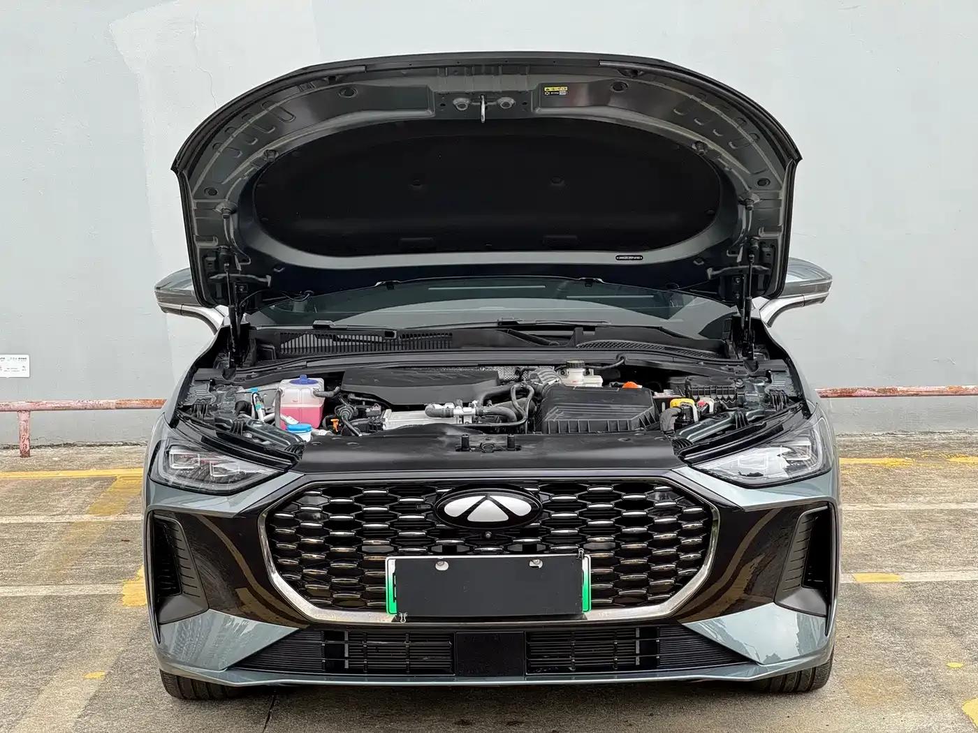 Fengyun A8L 2025 1.5TGDI 145km Luxury Edition — миниатюра 8
