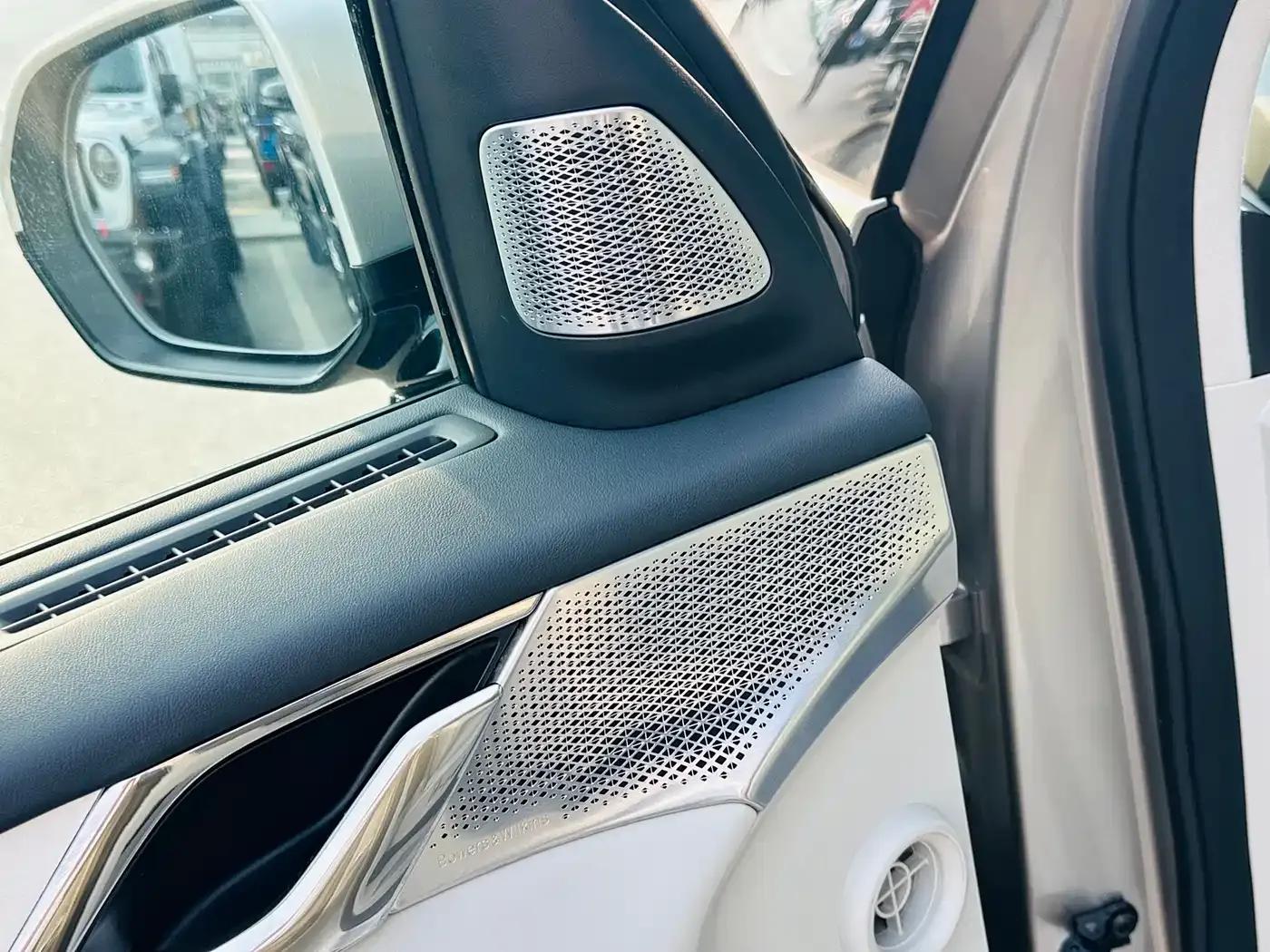 Volvo EM90 2025 Ultra 6-seater — миниатюра 11