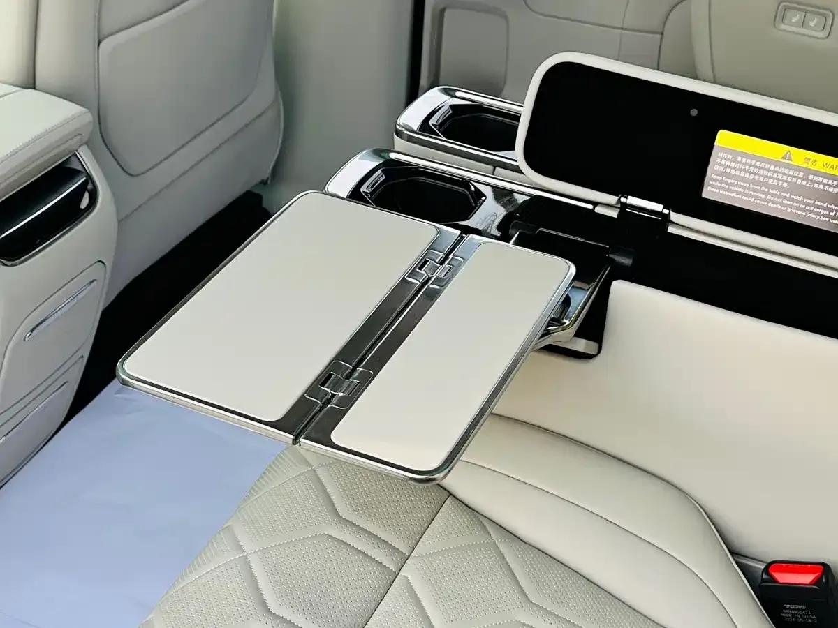 Volvo EM90 2025 Ultra 6-seater — миниатюра 20