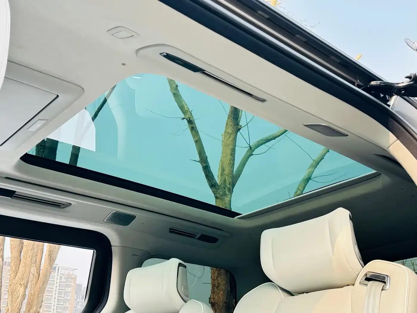 Volvo EM90 2025 Ultra 6-seater — миниатюра 21