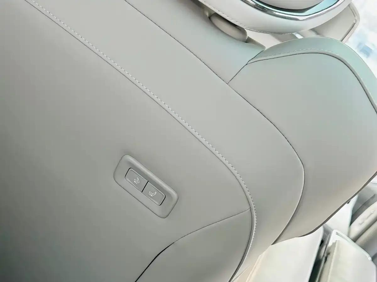 Volvo EM90 2025 Ultra 6-seater — миниатюра 42