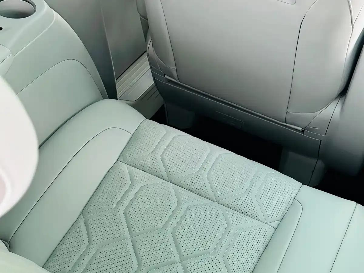 Volvo EM90 2025 Ultra 6-seater — миниатюра 43