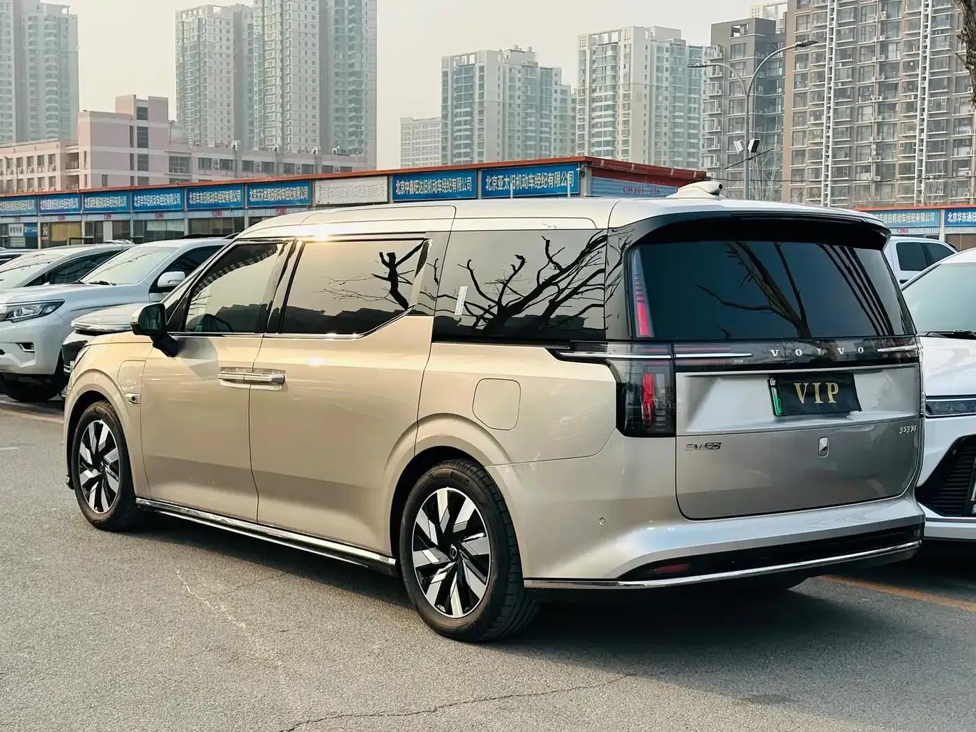 Volvo EM90 2025 Ultra 6-seater — миниатюра 6